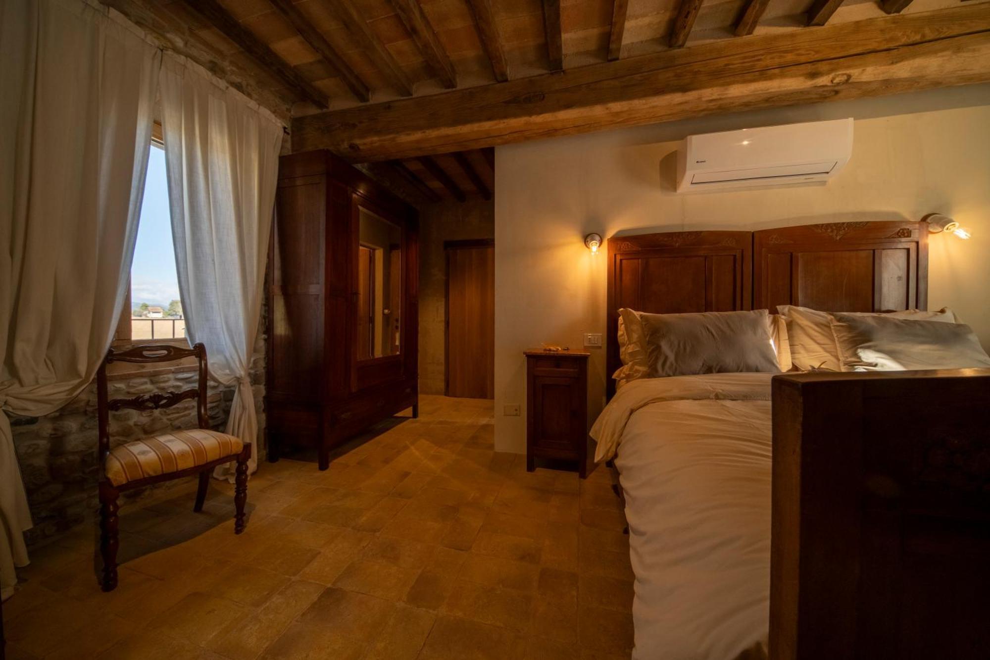 Agriturismo Podere Tovari Ангьяри Экстерьер фото