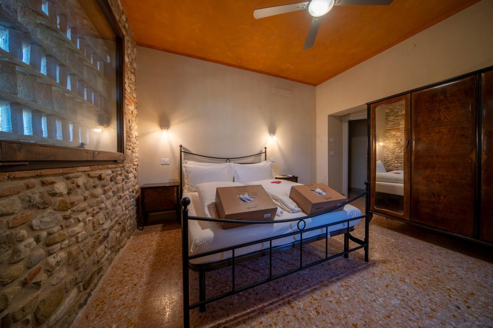 Agriturismo Podere Tovari Ангьяри Экстерьер фото