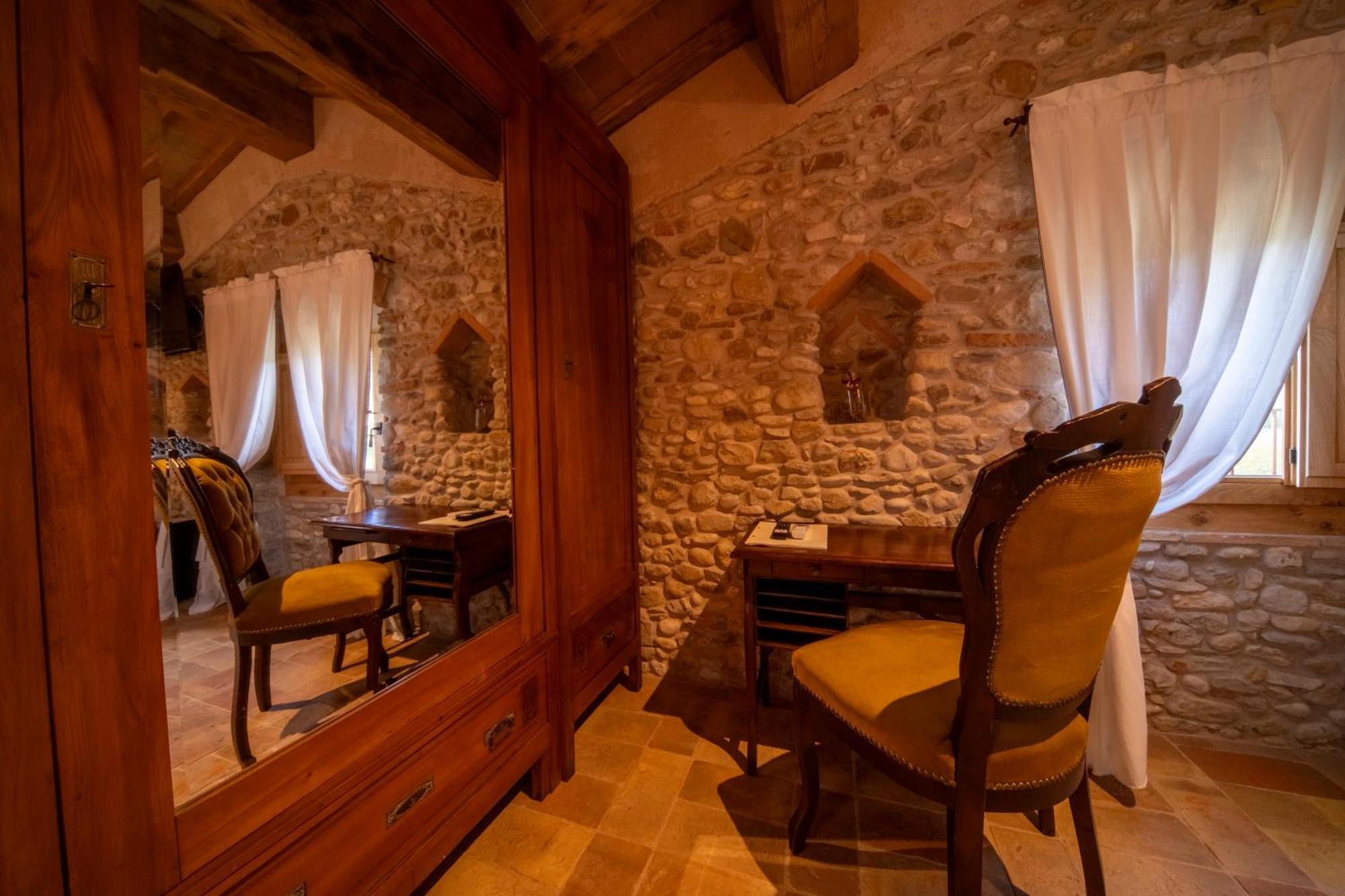 Agriturismo Podere Tovari Ангьяри Экстерьер фото