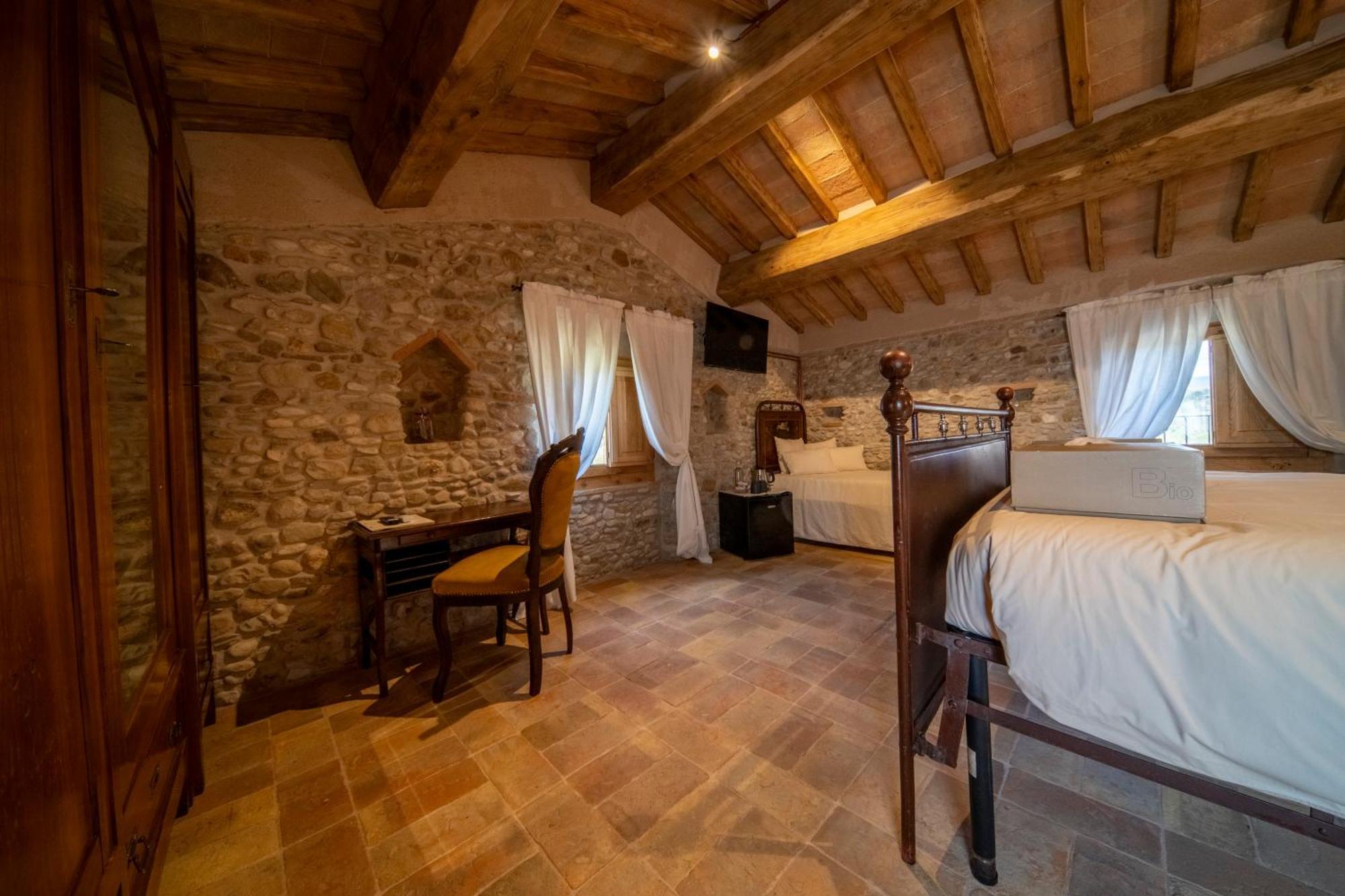 Agriturismo Podere Tovari Ангьяри Экстерьер фото