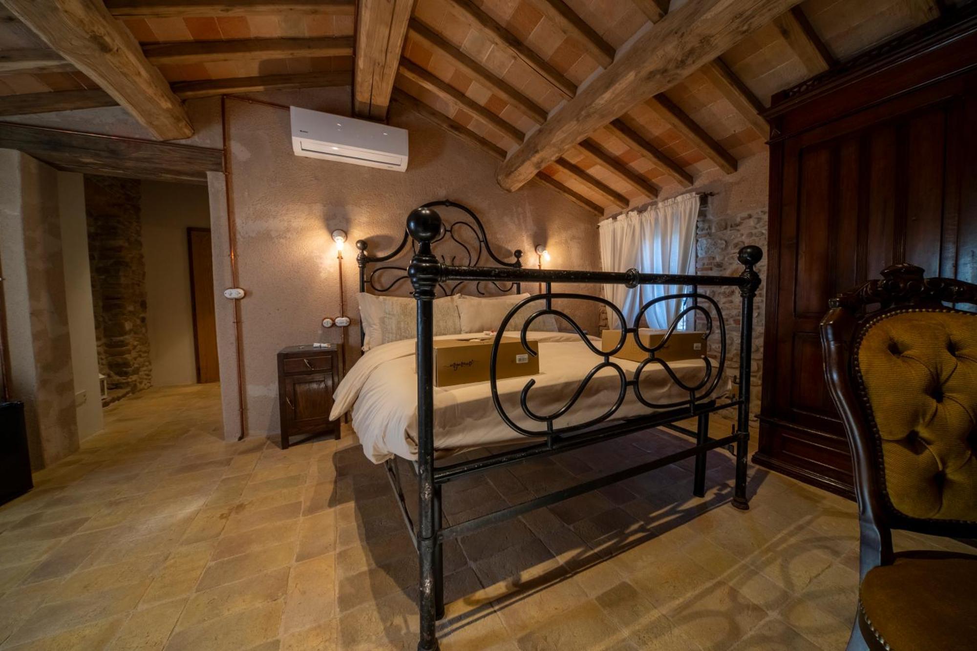 Agriturismo Podere Tovari Ангьяри Экстерьер фото
