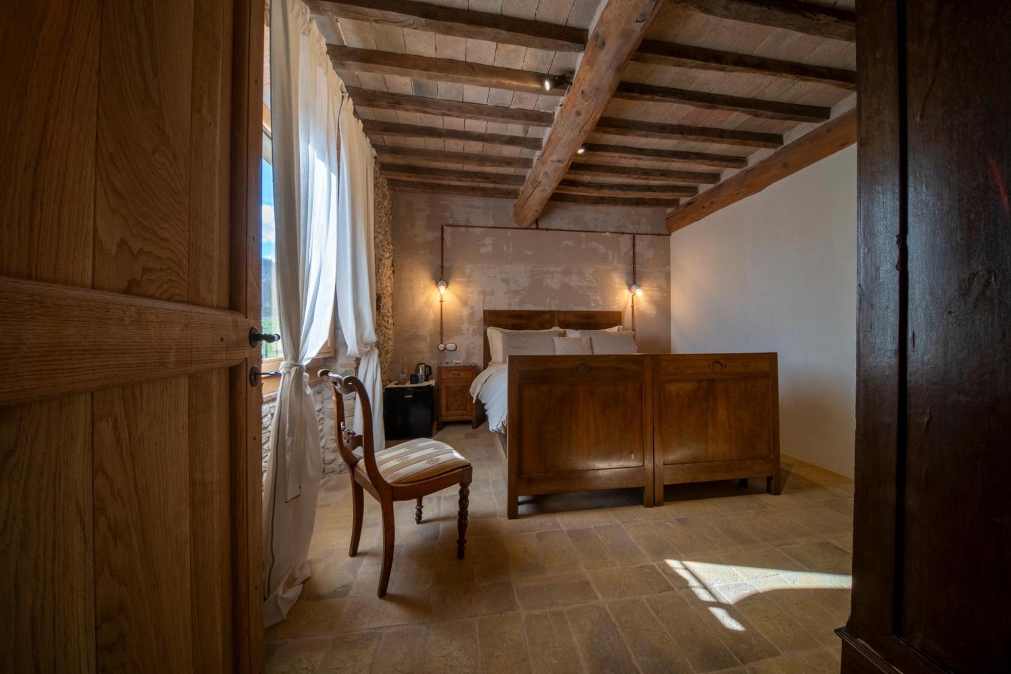 Agriturismo Podere Tovari Ангьяри Экстерьер фото