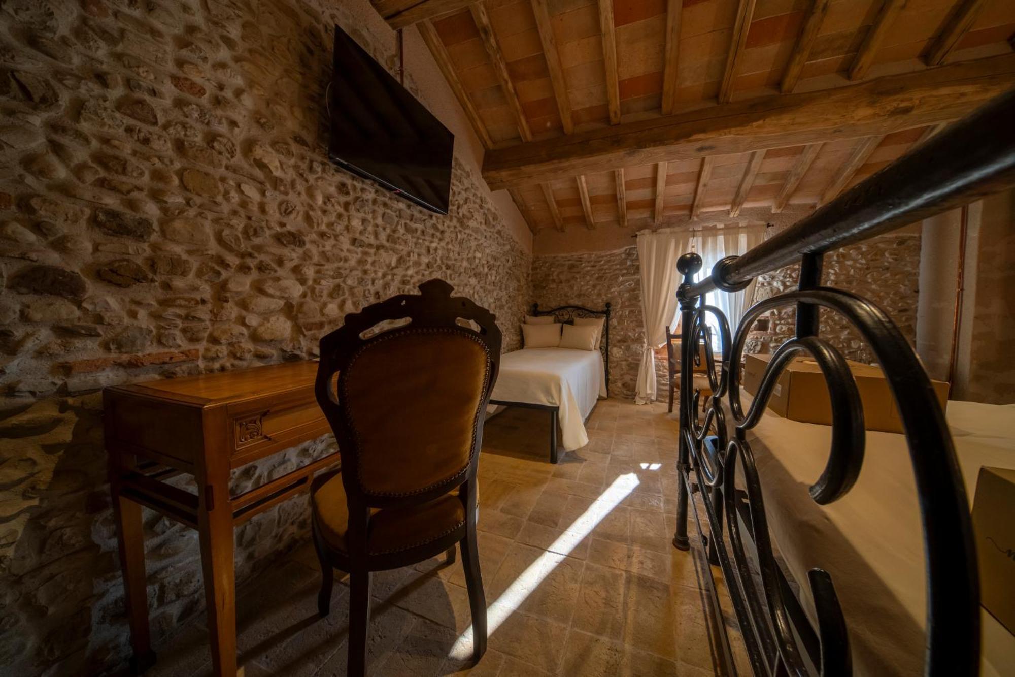 Agriturismo Podere Tovari Ангьяри Экстерьер фото