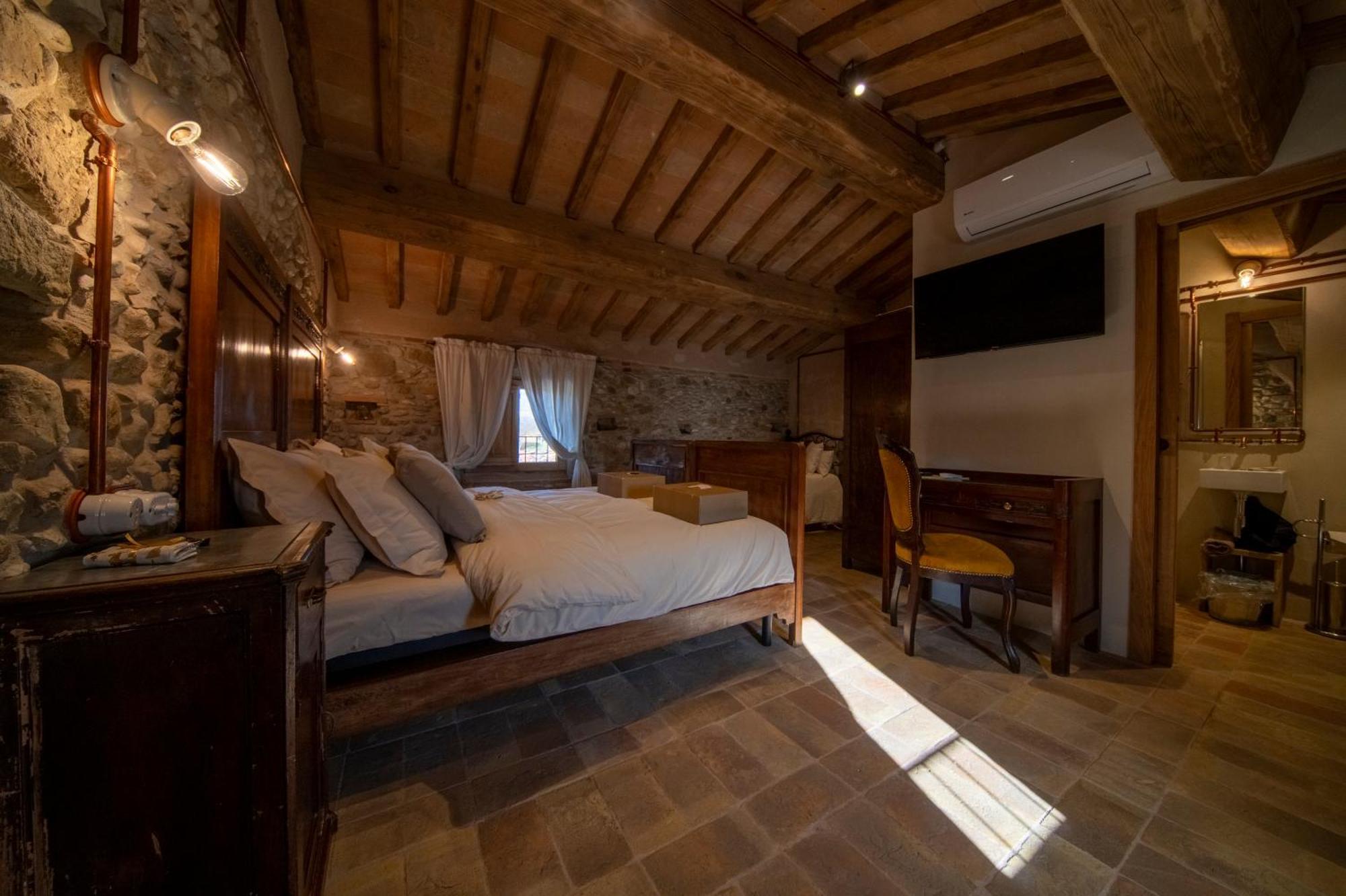 Agriturismo Podere Tovari Ангьяри Экстерьер фото