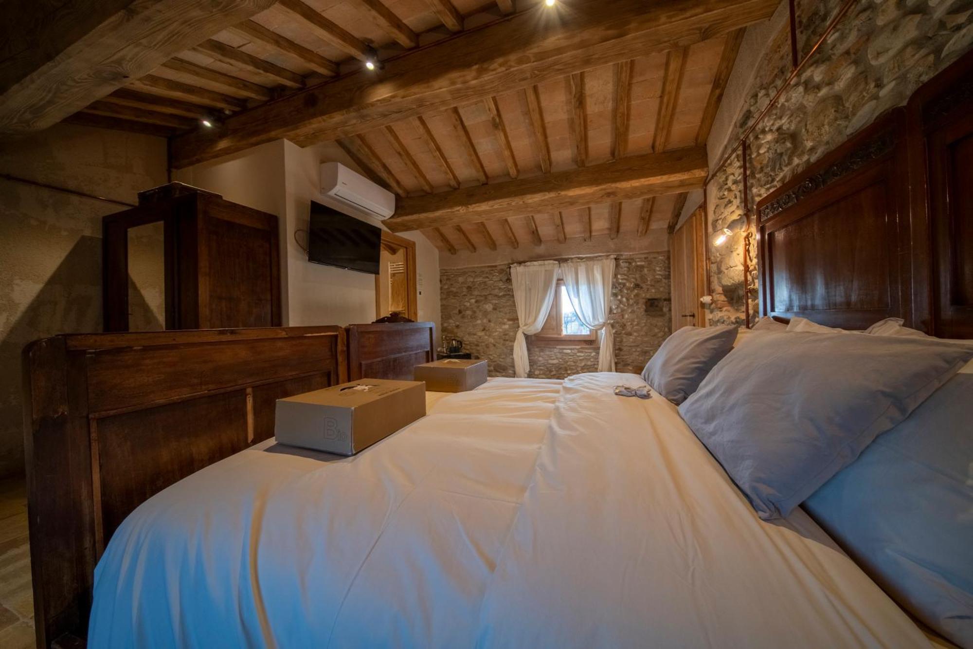Agriturismo Podere Tovari Ангьяри Экстерьер фото