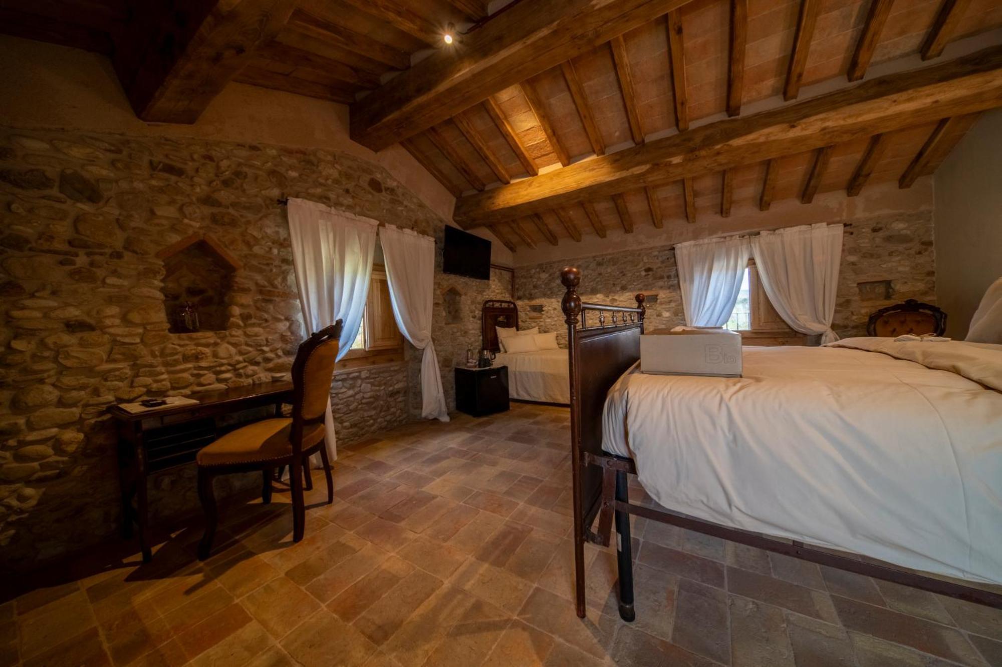 Agriturismo Podere Tovari Ангьяри Экстерьер фото