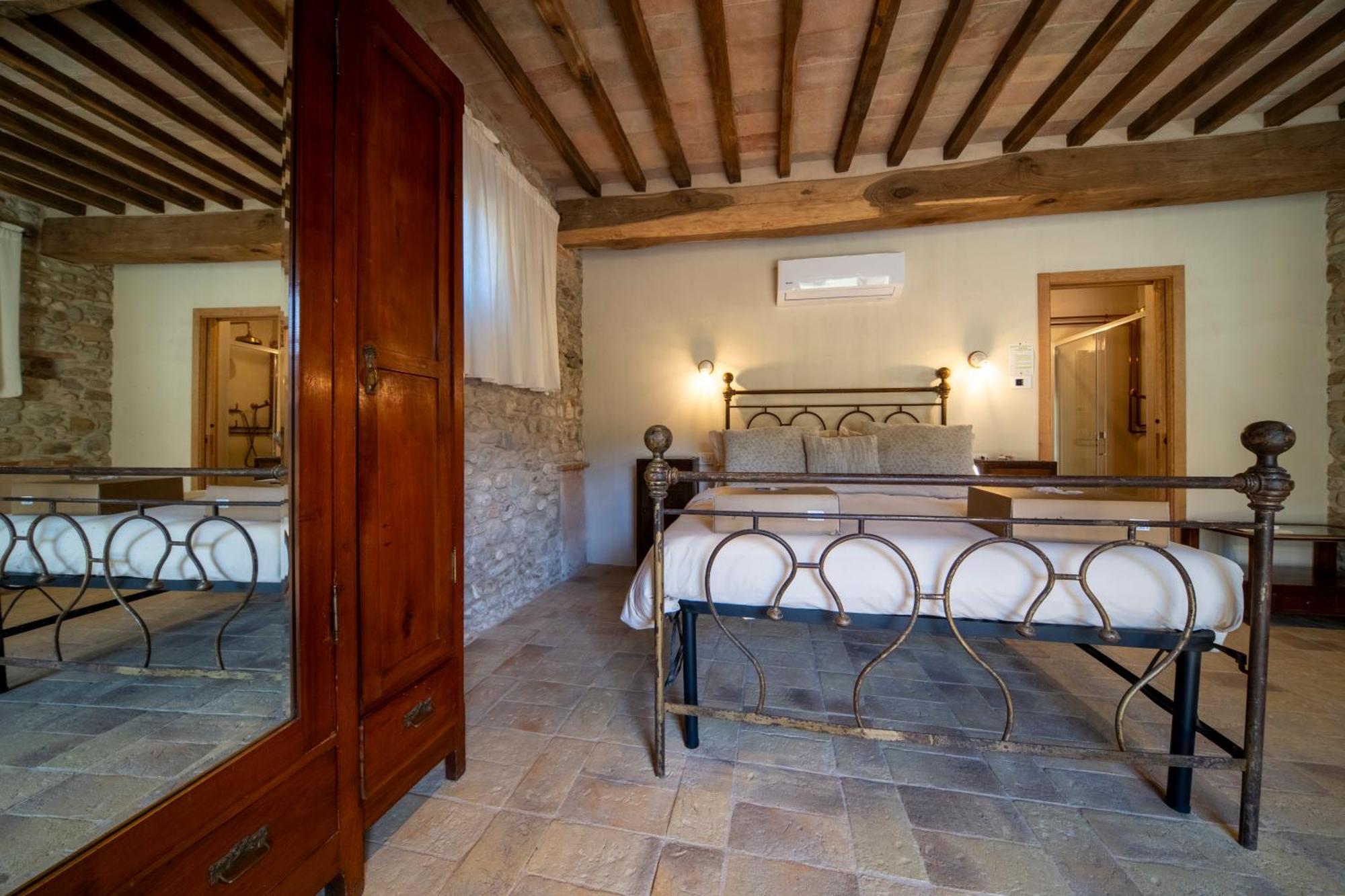 Agriturismo Podere Tovari Ангьяри Экстерьер фото