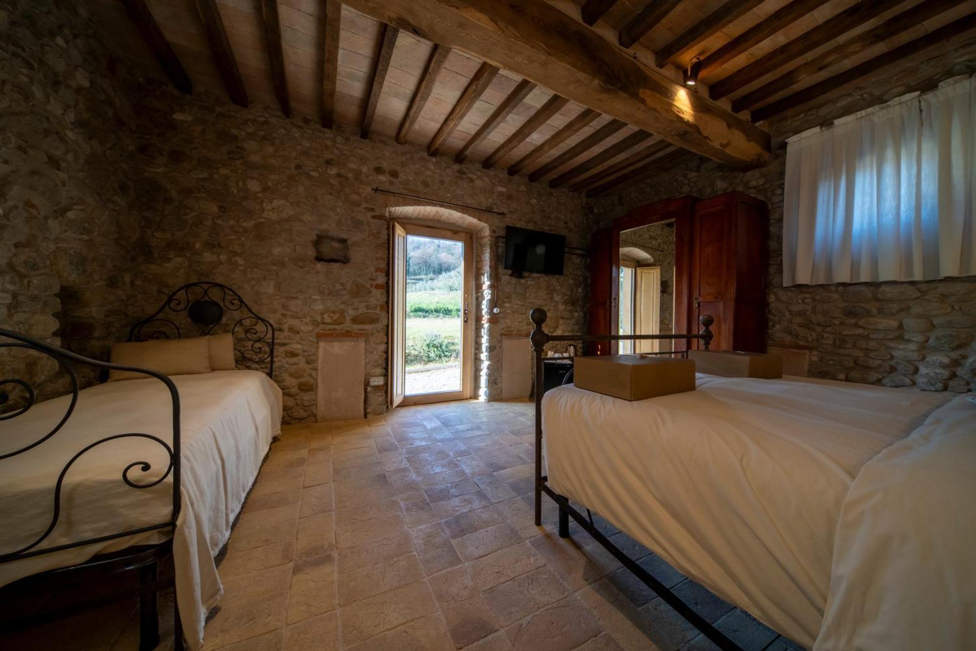 Agriturismo Podere Tovari Ангьяри Экстерьер фото