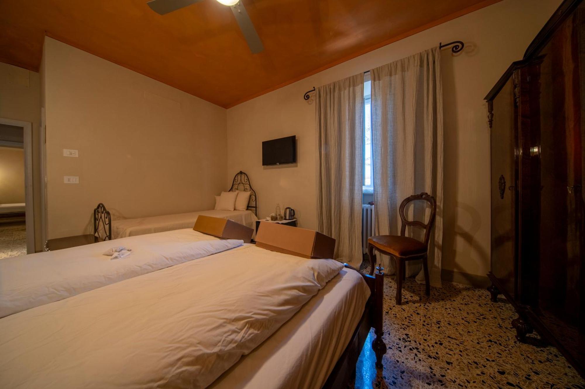 Agriturismo Podere Tovari Ангьяри Экстерьер фото